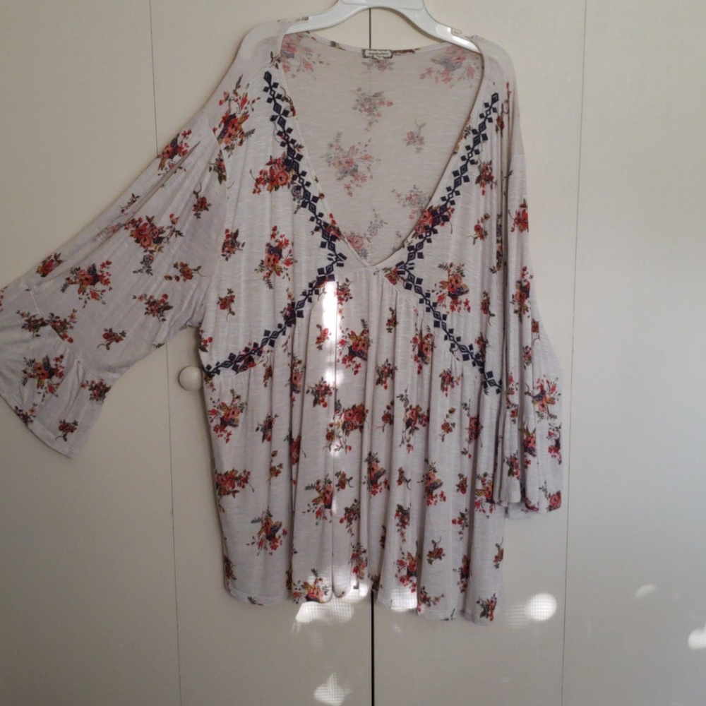 Open sleeve blouse